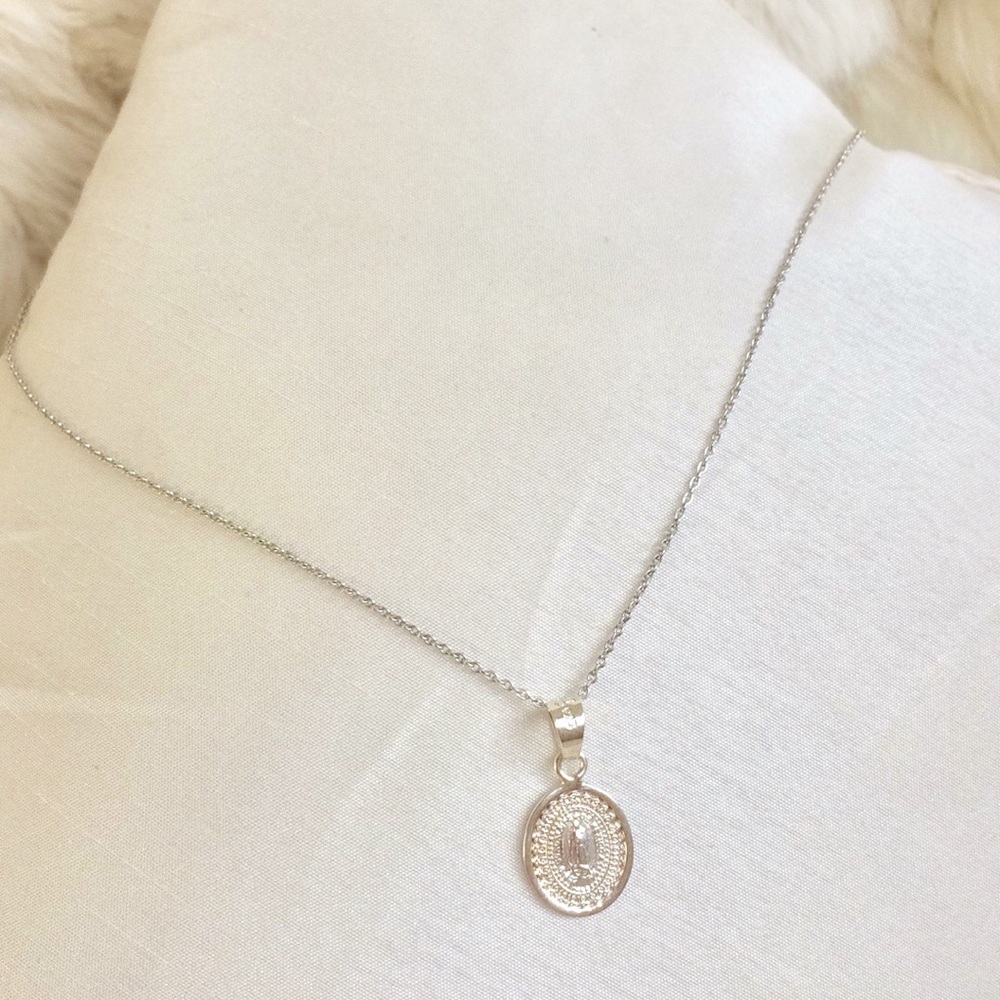 Sterling silver 925 chain and pendant